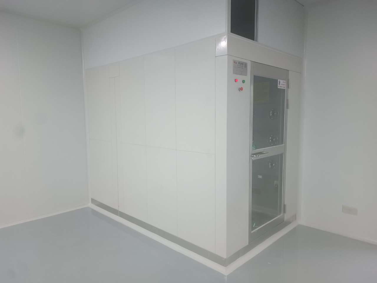 烤漆风淋室通道