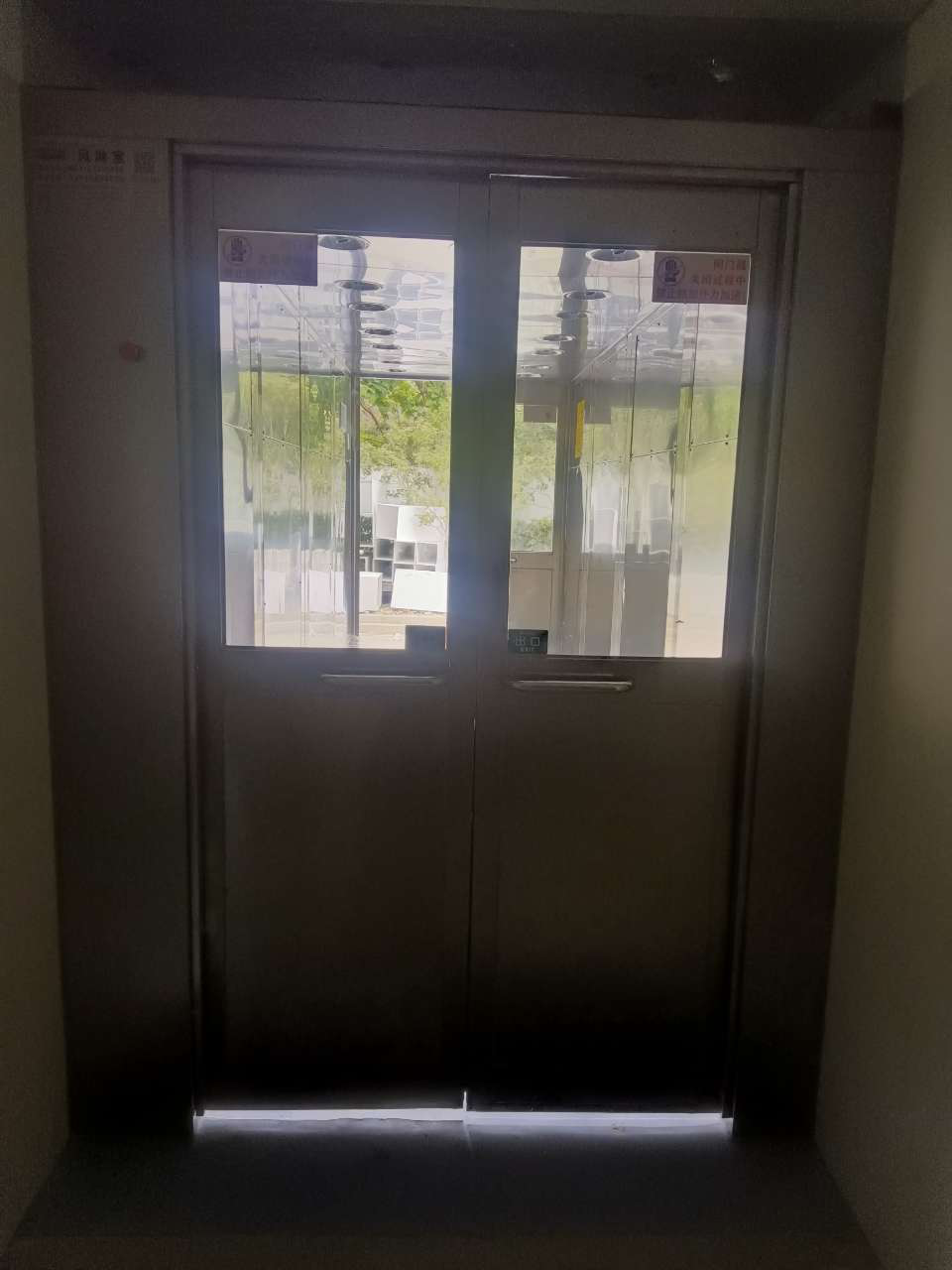手动双开门风淋室g