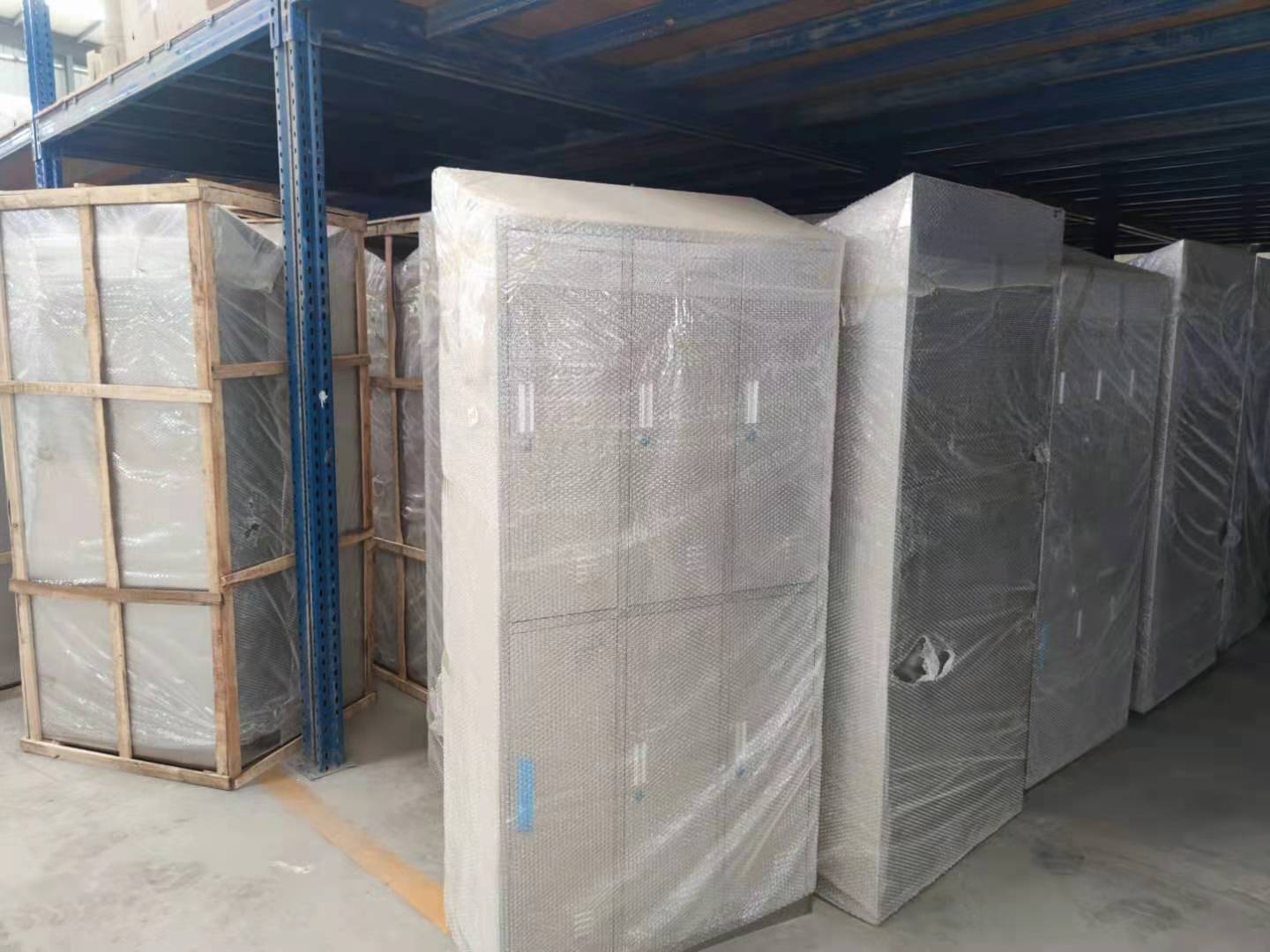 不锈钢衣柜